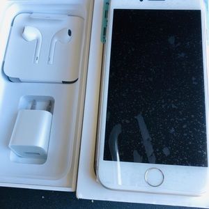 iPhone 7 128 GB UNLOCKED